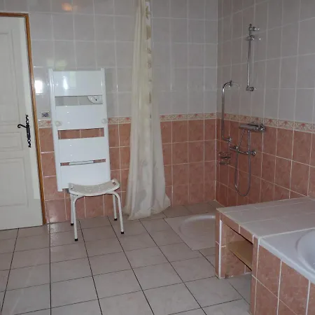 La Fenial Holiday home Montredon-Labessonnie